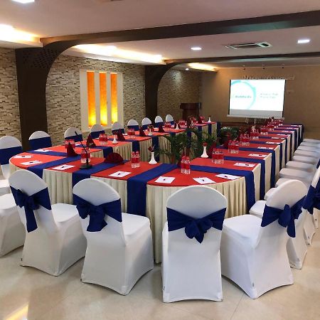 Hotel Harrison Palace Birātnagar Zewnętrze zdjęcie
