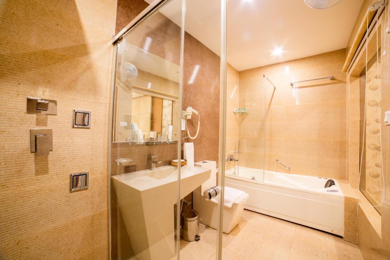 Hotel Harrison Palace Birātnagar Zewnętrze zdjęcie