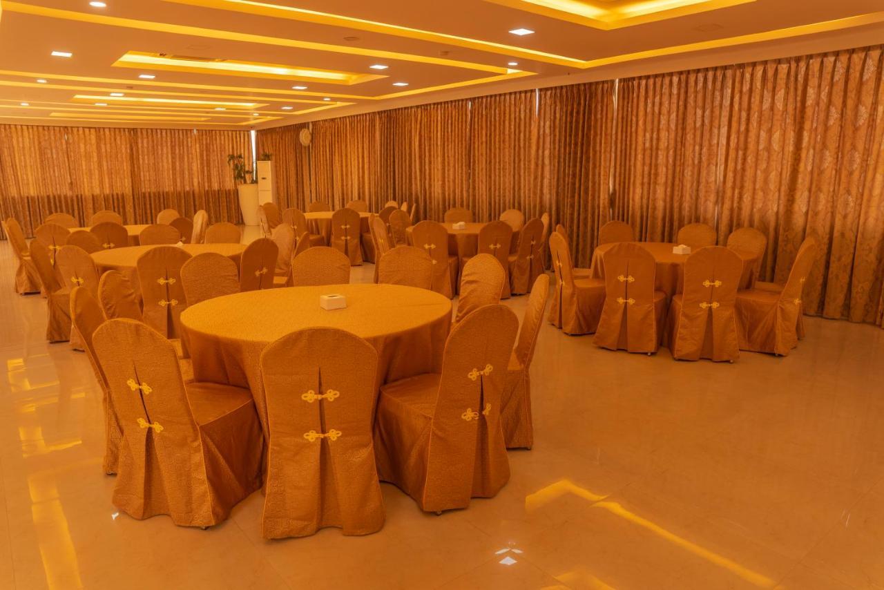 Hotel Harrison Palace Birātnagar Zewnętrze zdjęcie